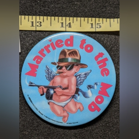 Married To The Mob Movie Promo Pin Back Button - Picture 4 of 4